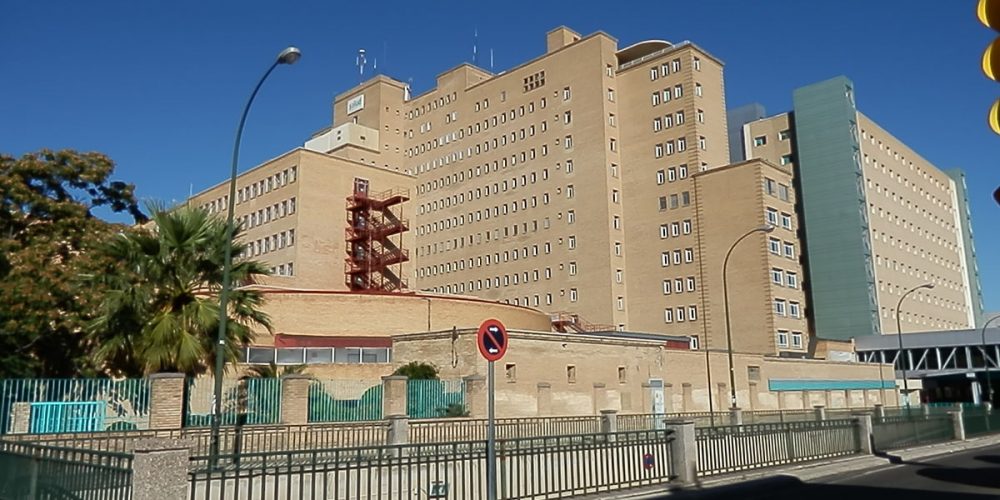 El Ayuntamiento reorganiza el acceso a Urgencias del Miguel Servet y aproxima la parada de taxis